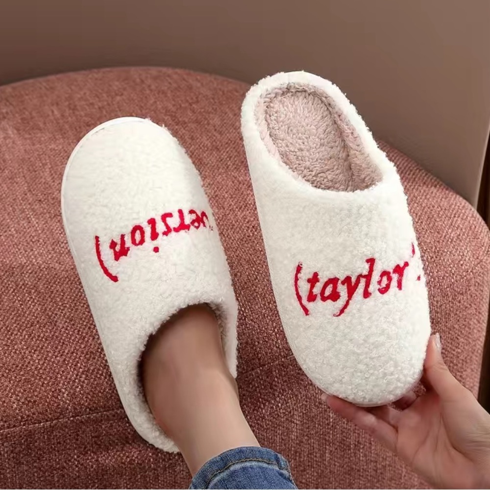 NWT Taylor Swift “(taylor’s version)” slippers 6.5-7
